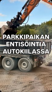Parkkipaikkamme Autokiilassa on vuosien saatossa painunut ja entisöinti alkuperäiseen on nyt käynnistetty. Olemme pahoil...