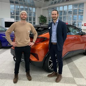 2 kpl upean värisiä Toyota C-HR:ä sai uudet omistajat tänään 🧡
Jaakko ja Anita lähtivät viikonlopun viettoon uusilla au...