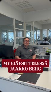 Jaakko Berg asiakasvastaava / yritysasiakasvastaava tekee työnsä hymyillen! Jaakko auttaa sinua löytämään unelmiesi Toyo...